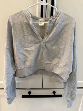 aerie Light Gray Snap-Front Cropped Sweatshirt